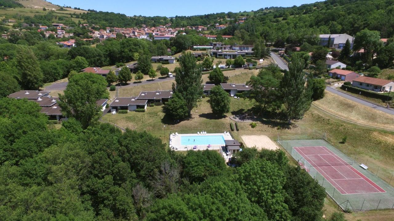 VVF Villages   Les Volcans d'Auvergne   Parent Extérieur photo