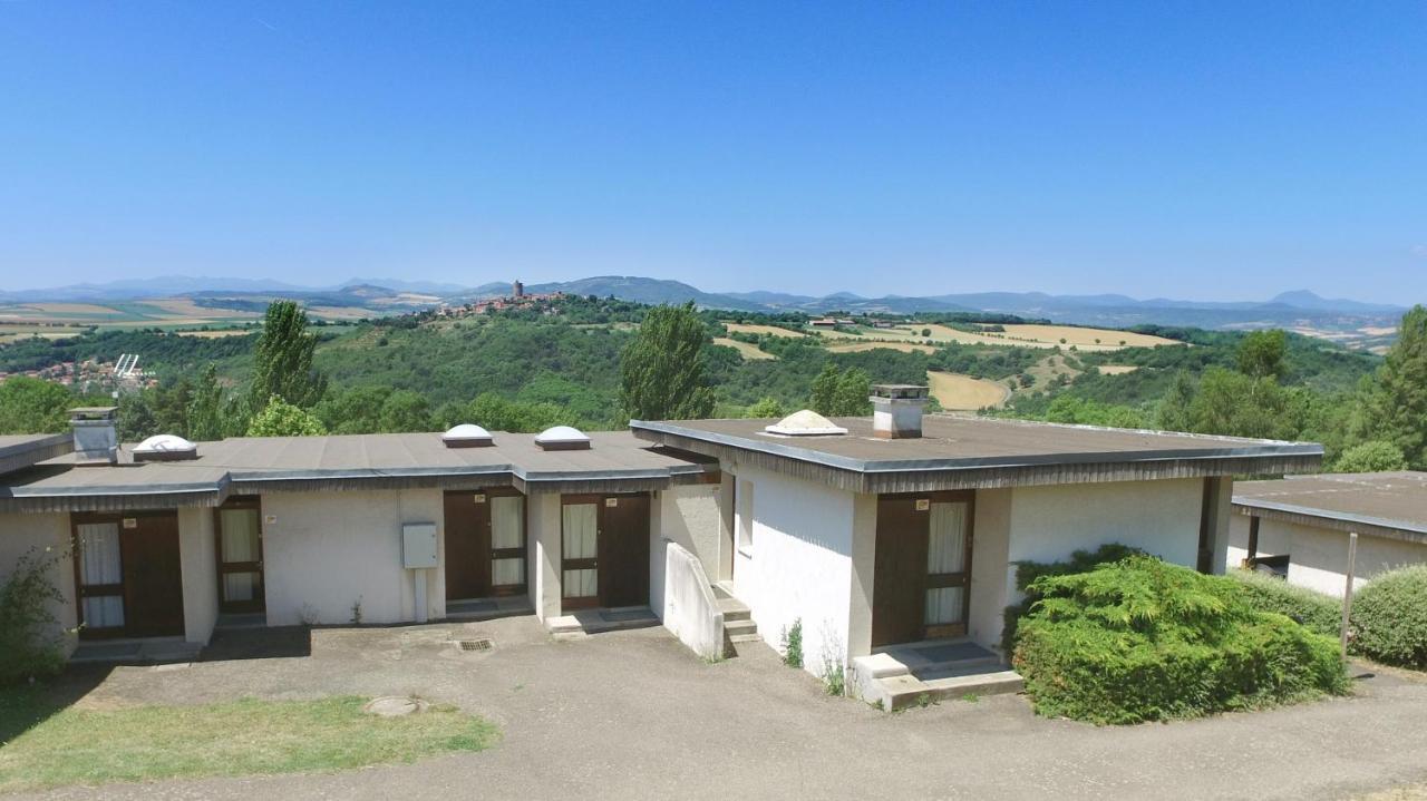 VVF Villages   Les Volcans d'Auvergne   Parent Extérieur photo
