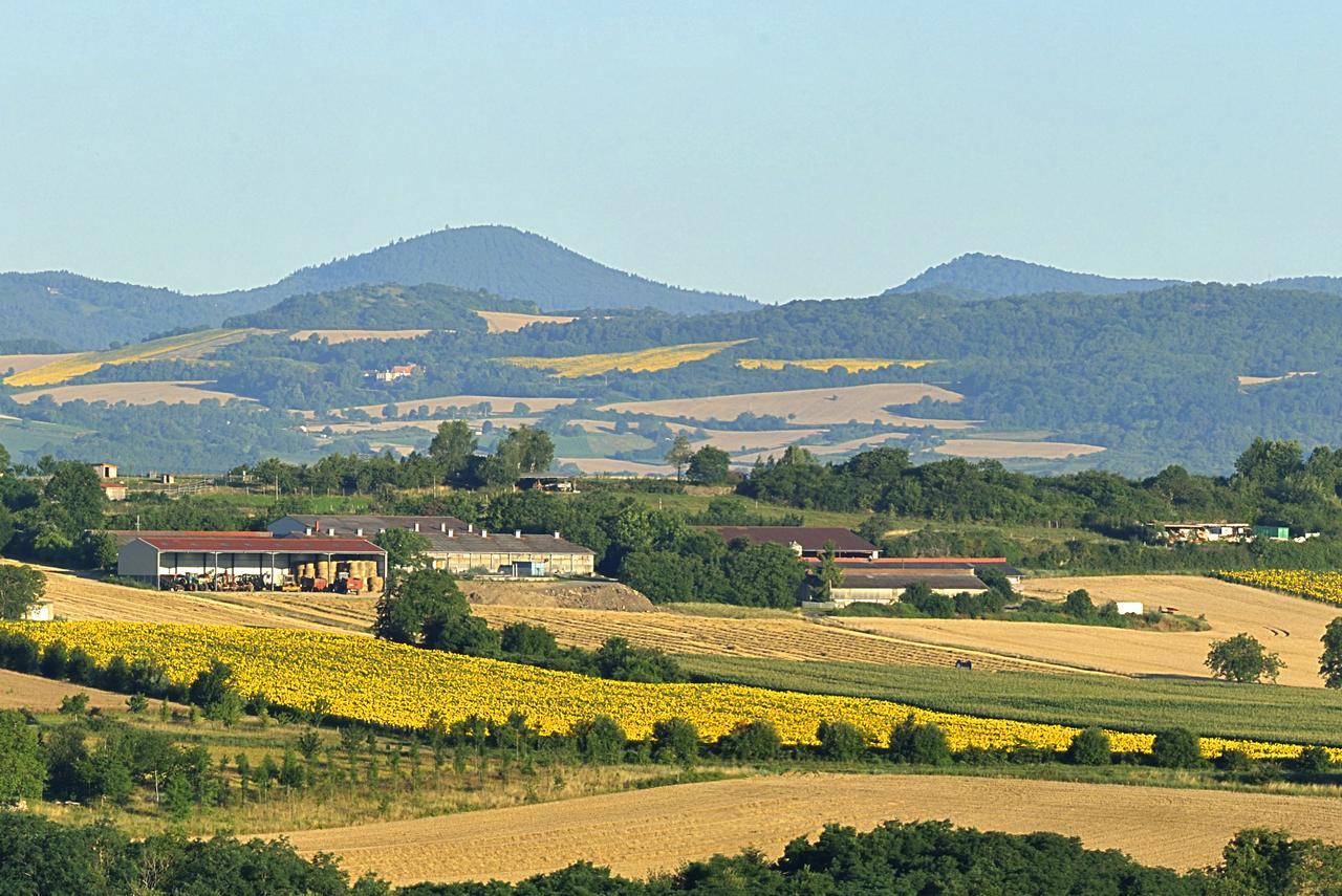 VVF Villages   Les Volcans d'Auvergne   Parent Extérieur photo